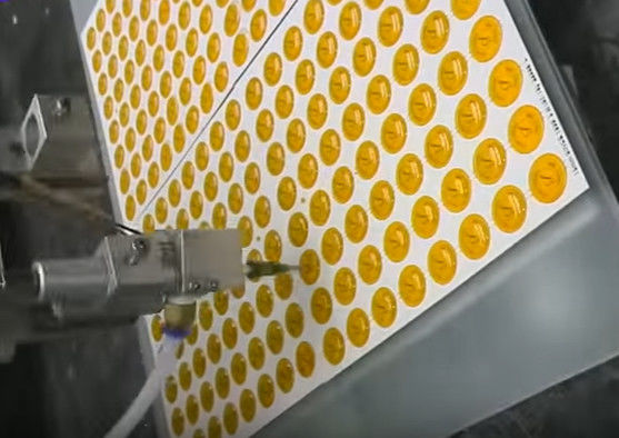 Μηχανή διανομής ετικετών 3D με ηλεκτρονικά εξαρτήματα βίντεο