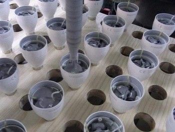 Μηχανή διανομής ουρετανών από επωξικό σιλικόνιο με δύο μέρη